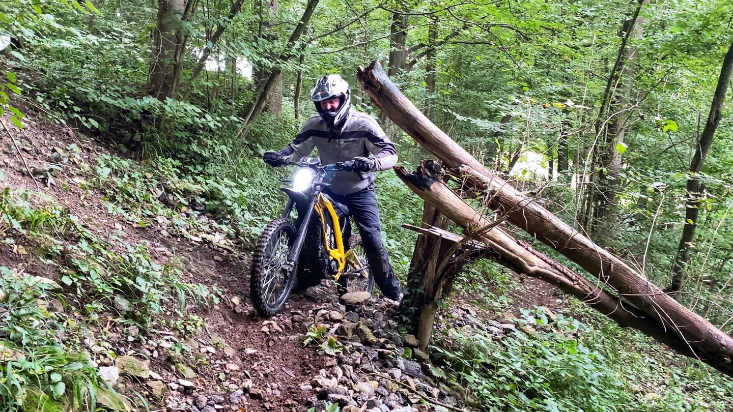 Endurofun-e-enduro bilstain vrienden uitstap 16