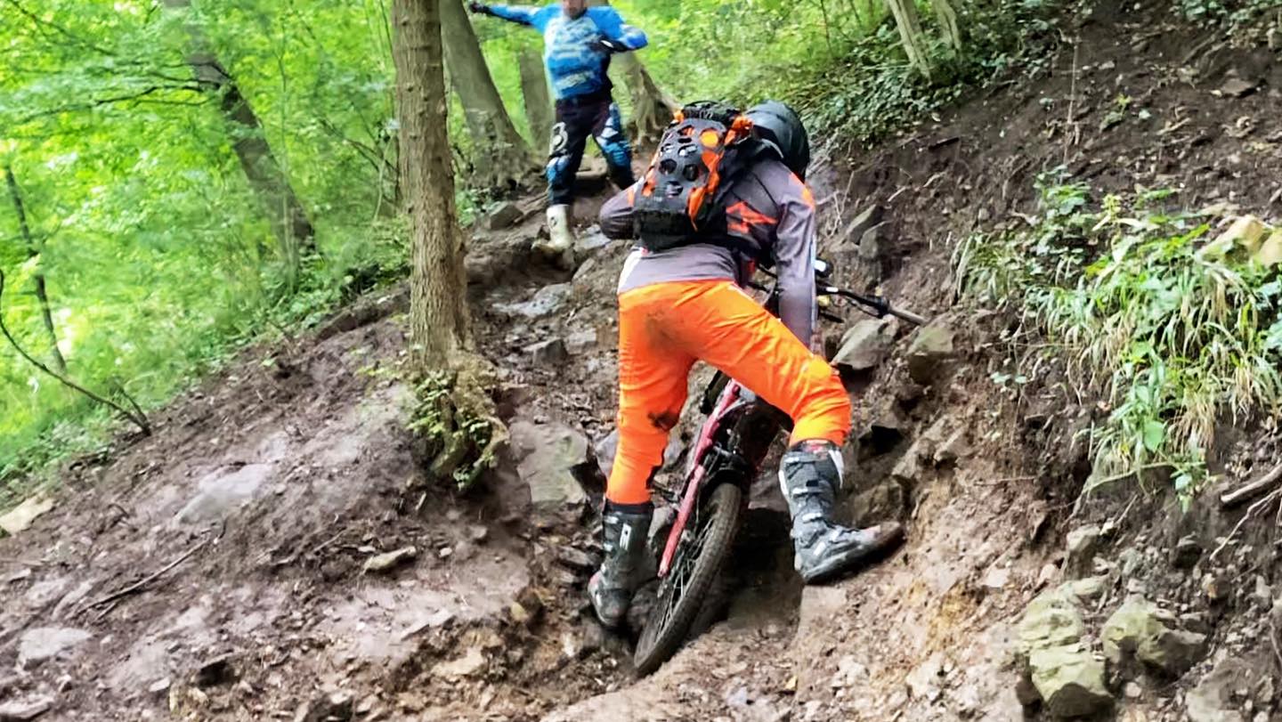 Endurofun-e-enduro bilstain vrienden uitstap 3